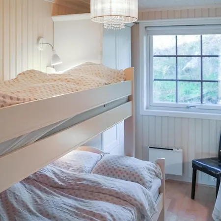 5 Bedroom In *