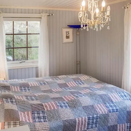 5 Bedroom In