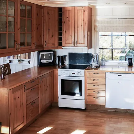 Σπίτι διακοπών 5 Bedroom In *