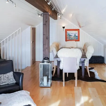 Σπίτι διακοπών 5 Bedroom In Noresund